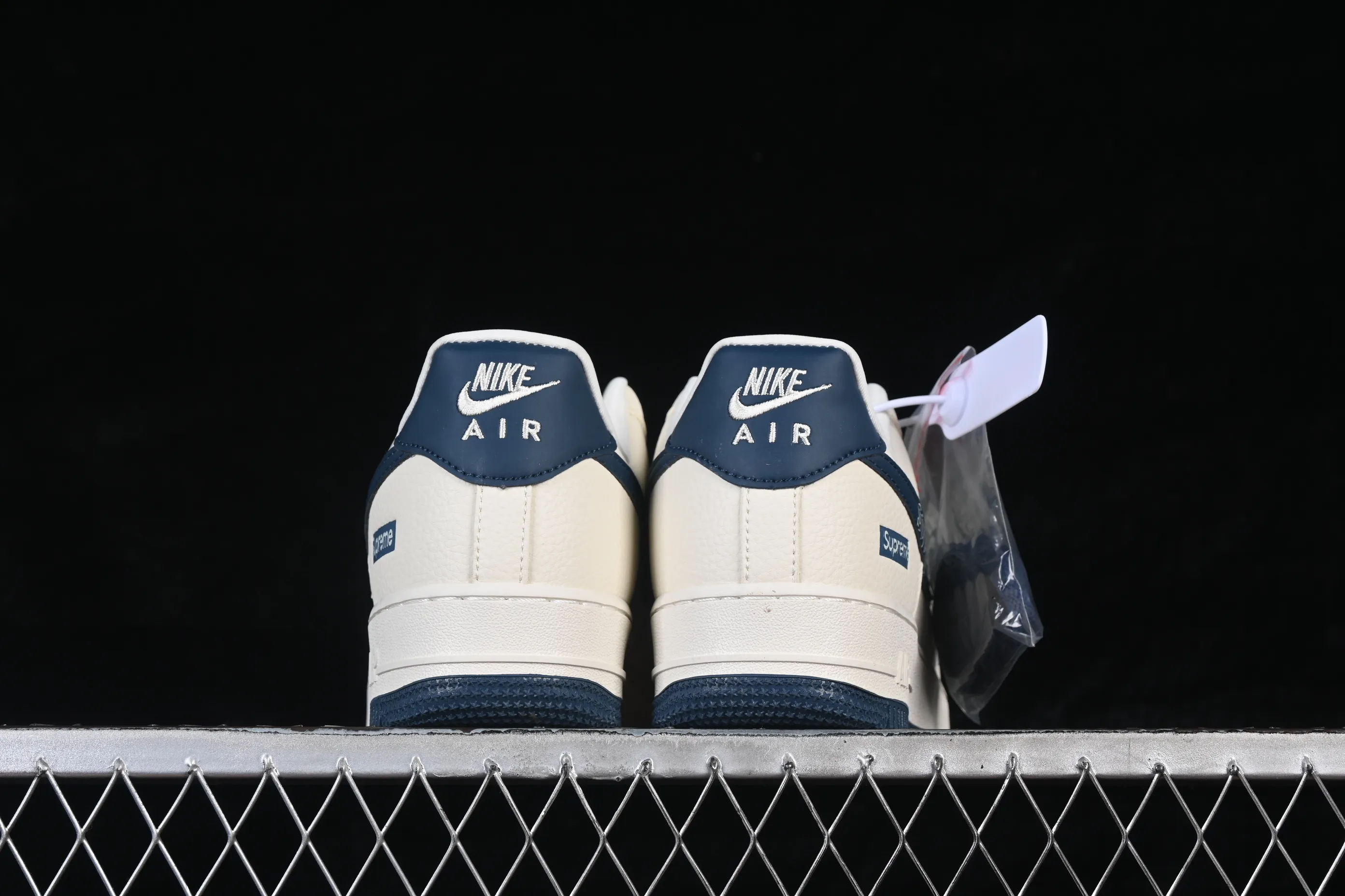 All categories Nk Air Force 1 Air Force series Nk Air Force 1 Low Air Force low top Nike Air Force 1'07 Low Supreme joint letter haze blue Air Force 1 low top casual sneakers LD1999-003